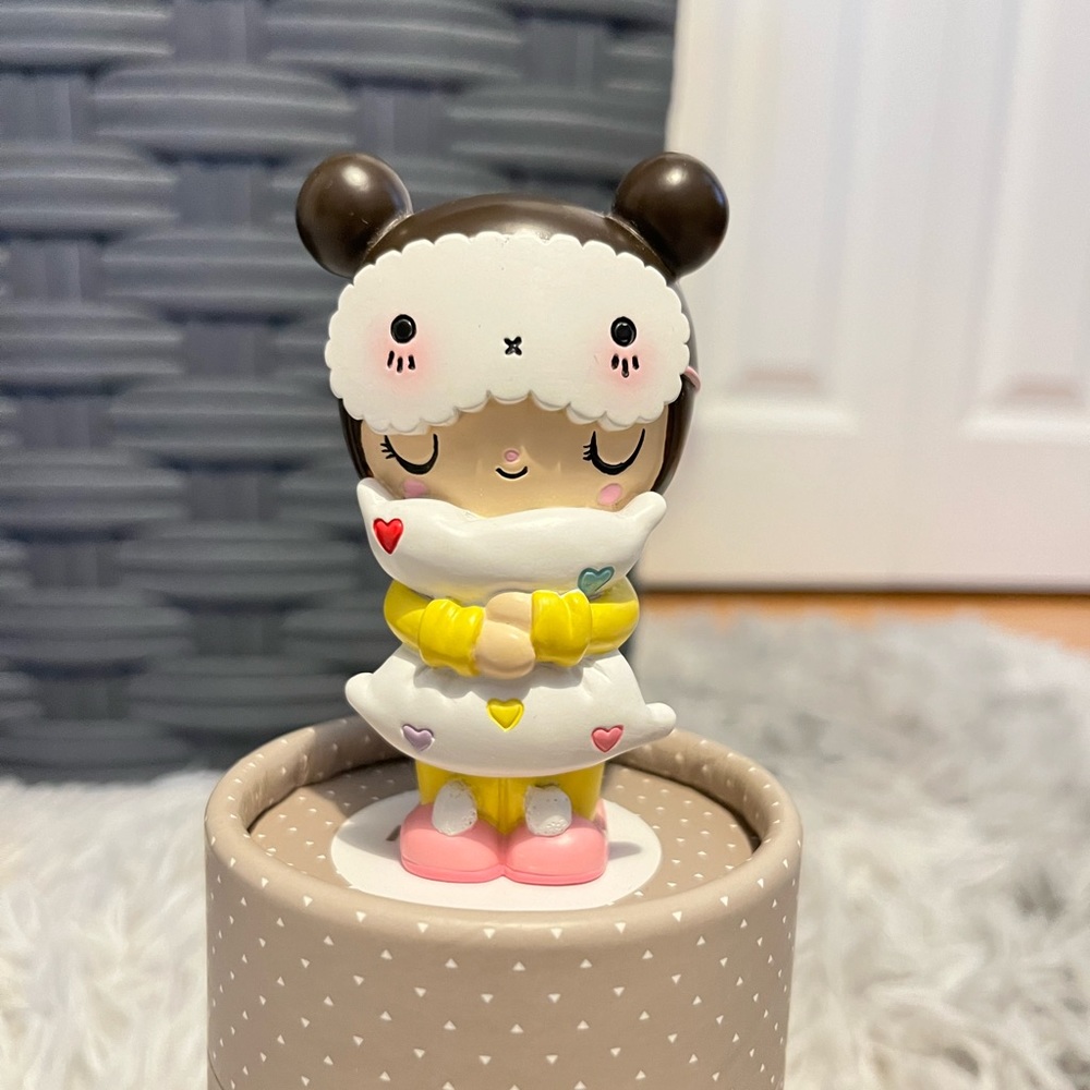 MOMIJI Dreaming Resin Doll